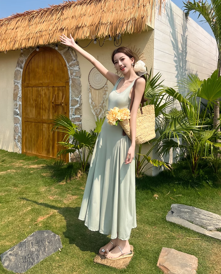 Temperament I-shaped vest dress design niche waist-revealing long skirt R0663