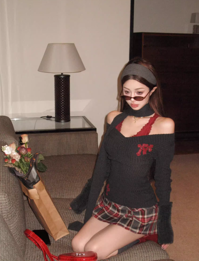 College Style V-Neck Long Sleeve Knitted Sweater 2025 Sweet and Spicy Plaid Skirt Set R1296