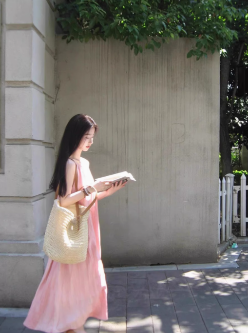 Sexy drawstring suspender dress gentle loose gradient pink niche design long skirt R1547