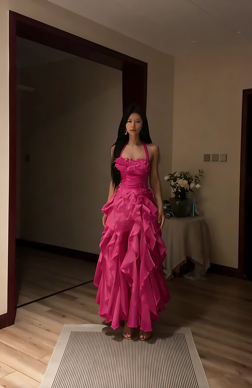 White halter neck, fitted waist, long, elegant ball gown R8071