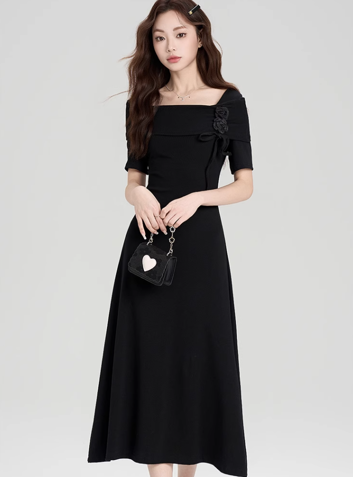 French Hepburn style square collar temperament dress waist slimming little black dress R2401