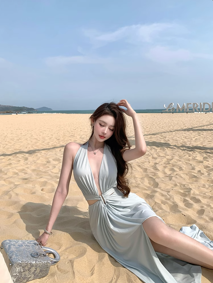 Blue V-neck hollow sleeveless halter dress waist banquet dress R0562