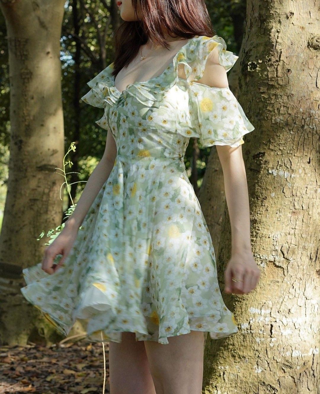 Light green floral design neckline, slim waist and slim short skirt for homecoming dress R4065