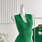 V-neck sleeveless knitted dress, elegant and slim, hip-hugging, high-end vest dress R0284
