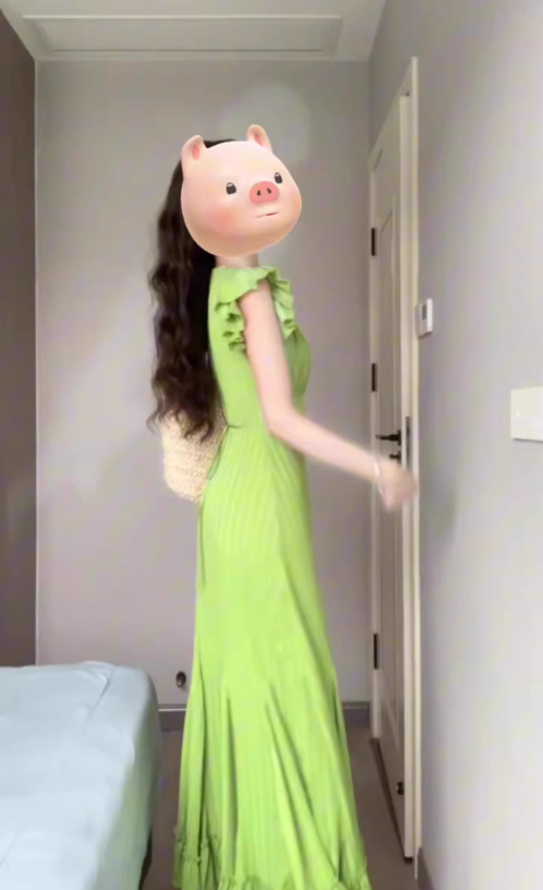 French retro green small flying sleeve dress high-end v-neck temperament step by step lotus fishtail skirt R0451