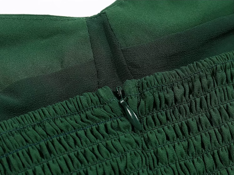 2025 Summer New Retro Temperament Sexy Green Holiday Seaside Suspender Dress R0952