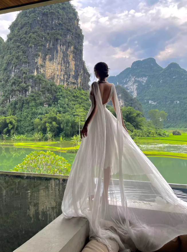 White beach dress fairy long skirt elegant super fairy seaside vacation R1563