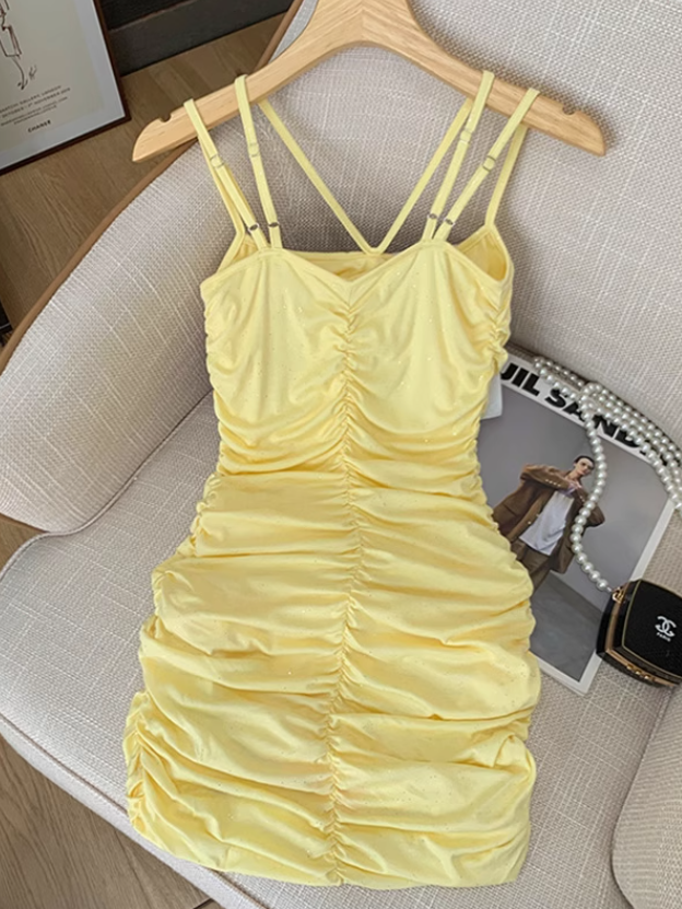 Hot girl suspender dress women's new style waist slimming temperament pleated hip skirt R4037