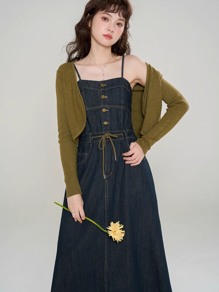 Knitted cardigan with denim suspender dress new high-end suit skirt two-piece set R2400