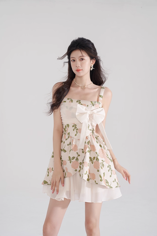 Apricot jacquard dress niche design suspender skirt summer new waist chiffon short skirt for women R4110