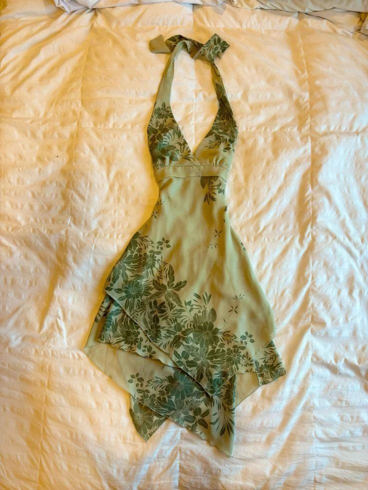 Green retro floral halter neck slim waist short skirt with irregular hem homecoming dress R2685