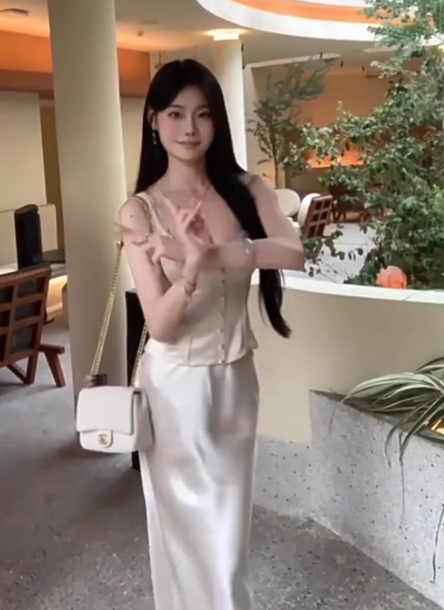 Large Size French Pure Lace Patchwork Waist Strap Fishtail Skirt Set R1842