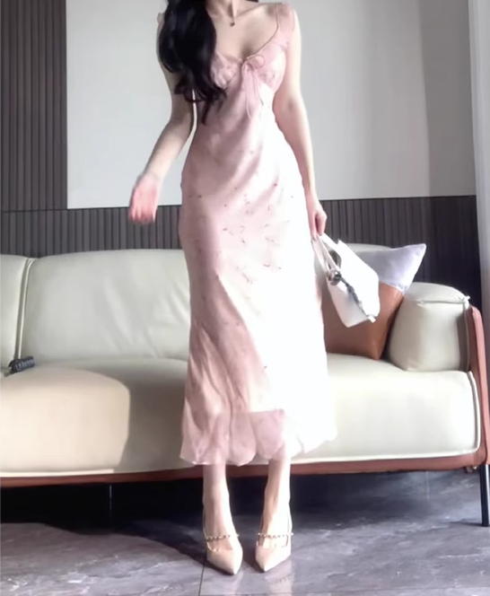 Floral suspender dress beautiful figure showing beautiful slim temperament long dress R0672