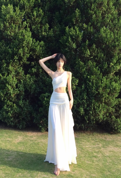 French high-end cool feeling white off-shoulder waist dress seaside holiday super fairy long dress R0208