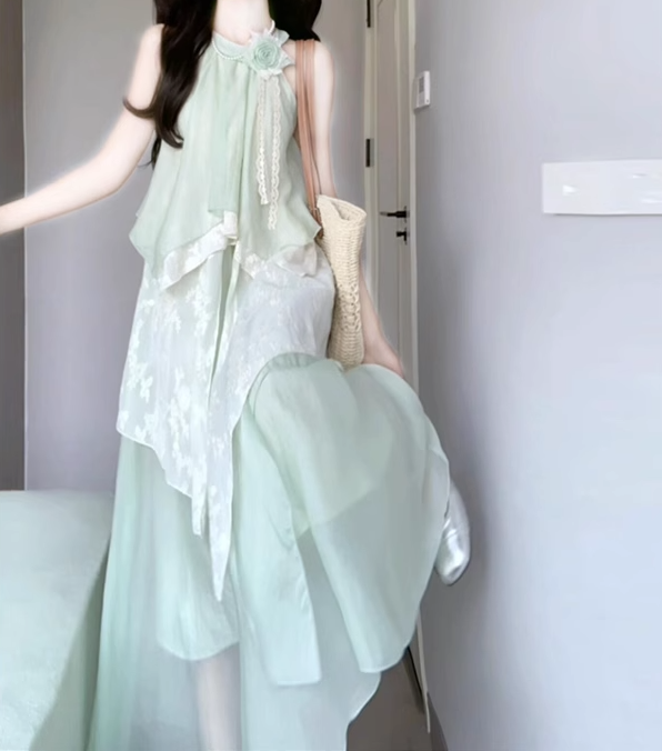 Green sleeveless halter dress irregular gentle temperament loose beach dress R0705