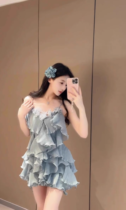 Blue v-neck ruffled suspender dress gentle temperament beautiful skirt R0613