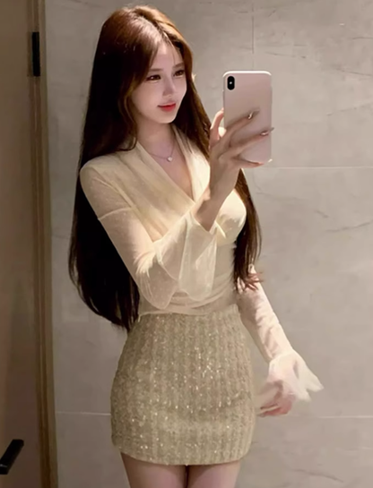 Pure desire style V-neck short trumpet sleeve top 2025 large size Xiaoxiang skirt suit R1369