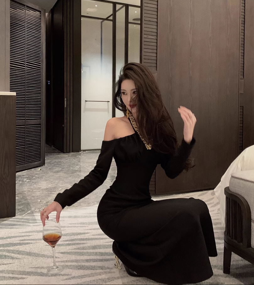 Hepburn style French dress high-end niche temperament sexy off-shoulder black dress R1781