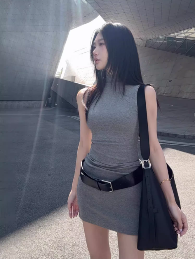 Pure desire style high collar sleeveless knitted dress 2025 elastic slim hip skirt R1104