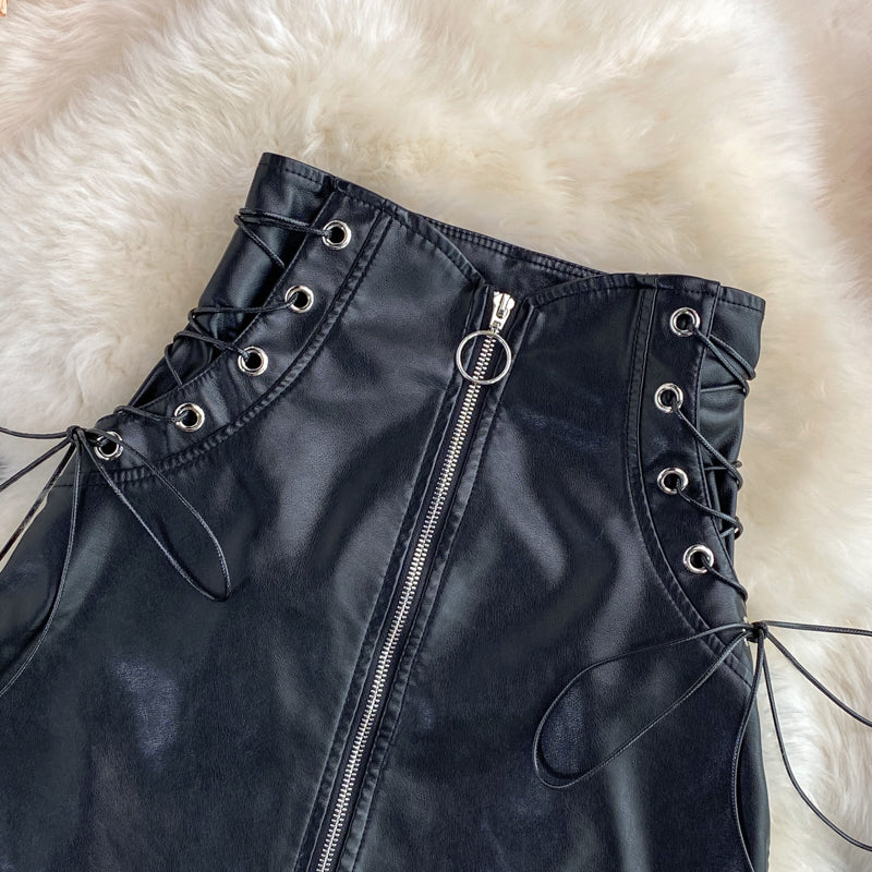 Black A line PU leather skirt     S492