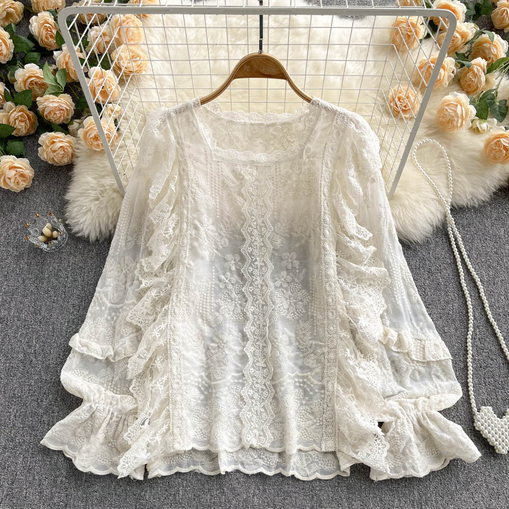 Lovely lace long sleeve top      S251