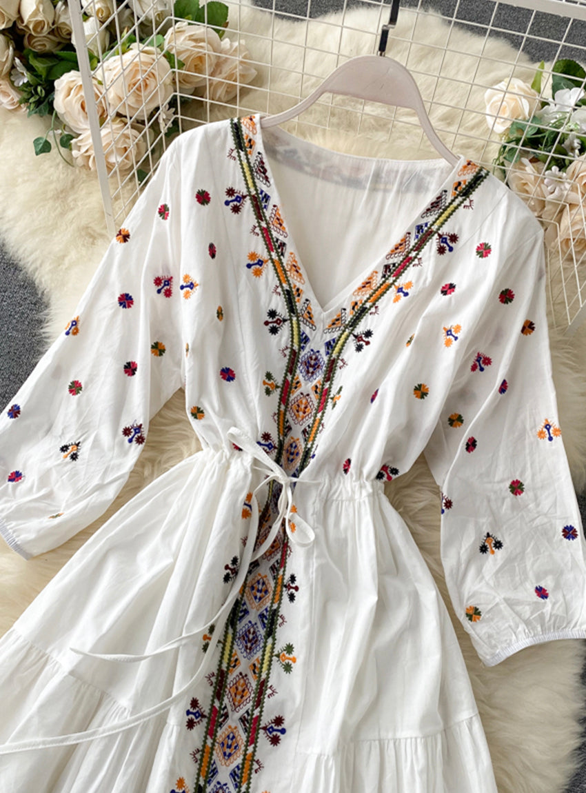 A line v neck embroidery long sleeve dress     S70