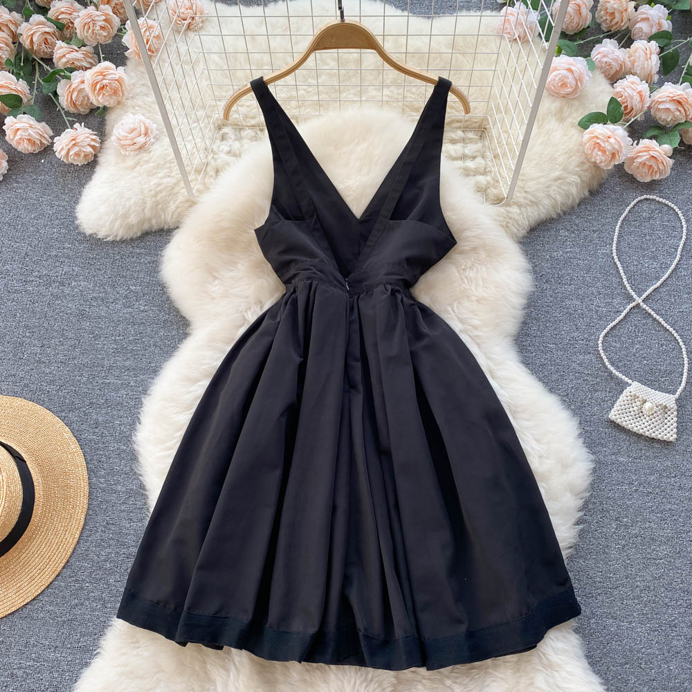 Black v neck short dress fashion dress     S370