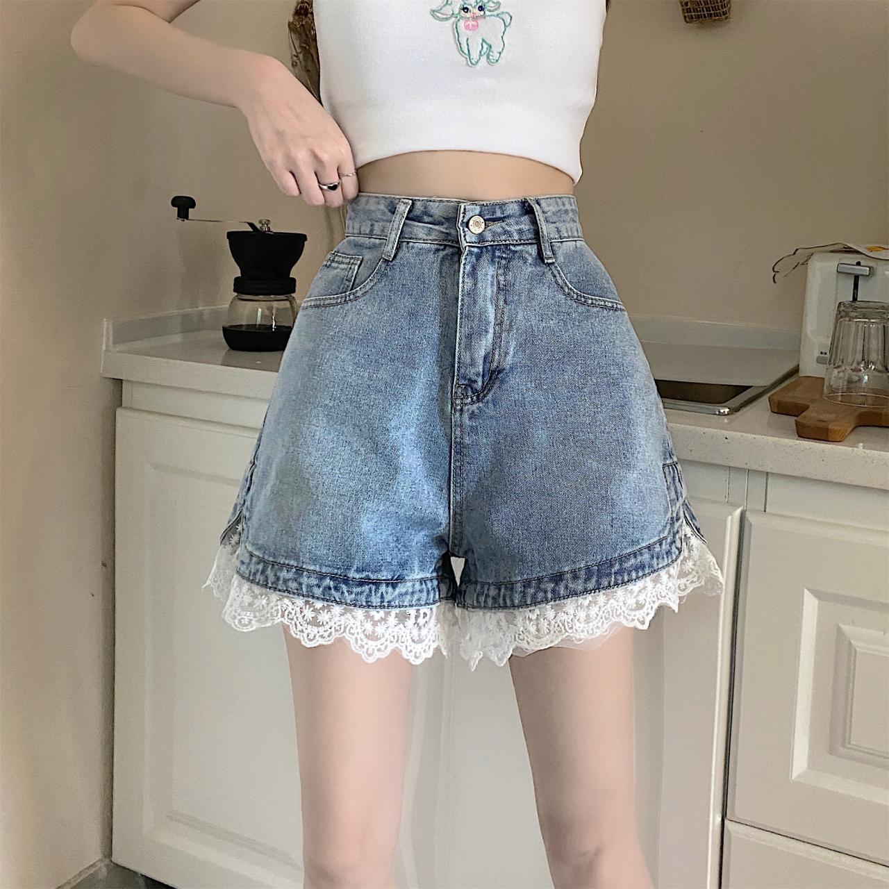 Cute denim shorts     S350