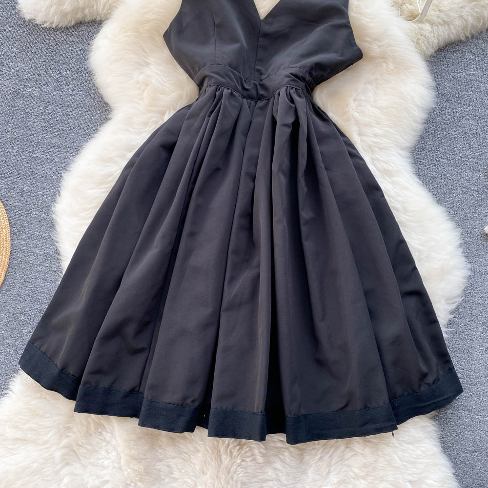 Black v neck short dress fashion dress     S370