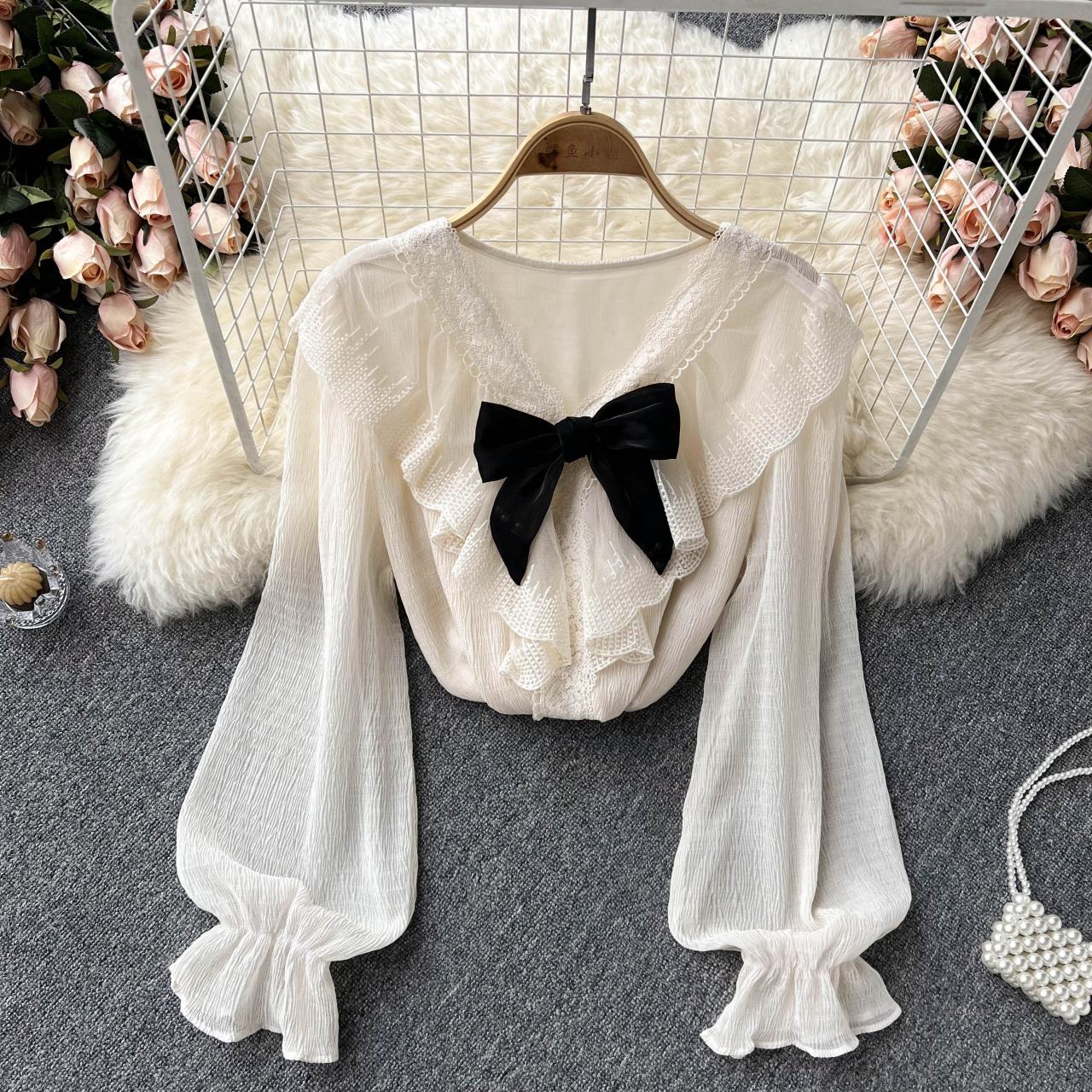 Lovely v-neck bow lace long sleeve top     S253