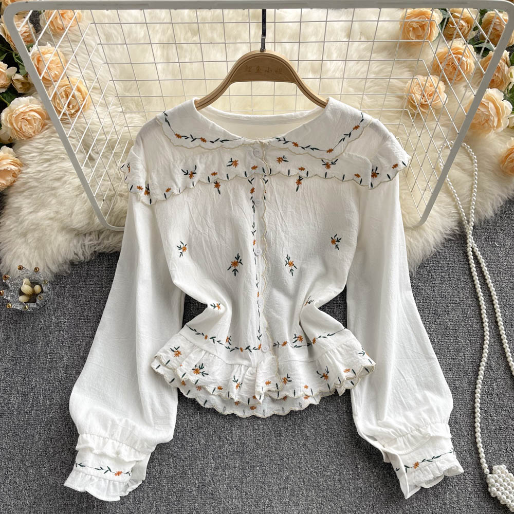 Cute embroidered top     S443