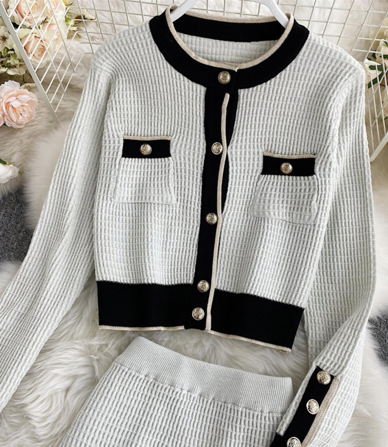 Stylish knitted suit   S53