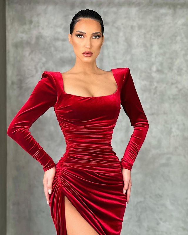 Charming Mermaid Long Sleeves Velvet Prom Dresses with Slit    S2385