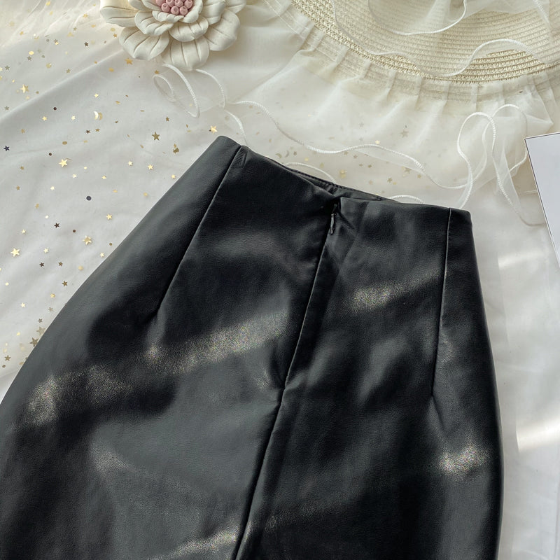 Black A line PU leather skirt    S31