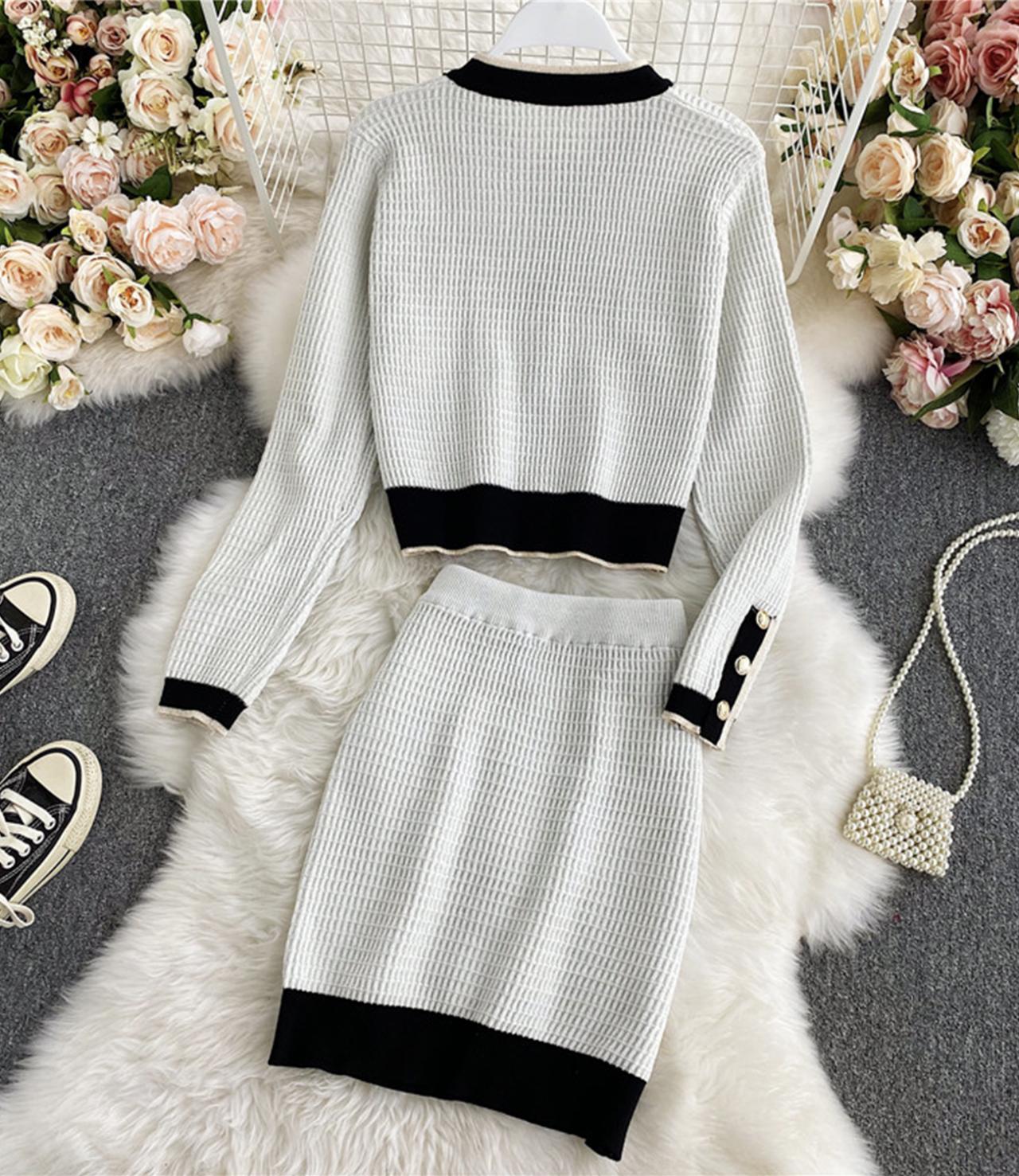 Stylish knitted suit   S53