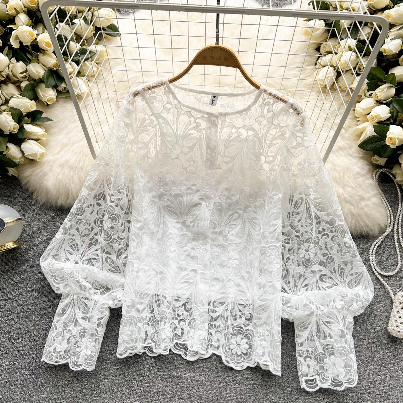 Cute lace long sleeve tops     S178